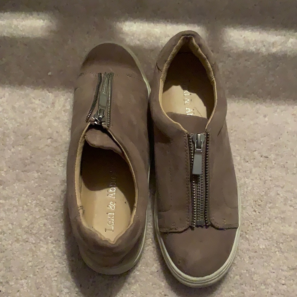 Lexi & Abbie beige/gray swede zip up sneaker